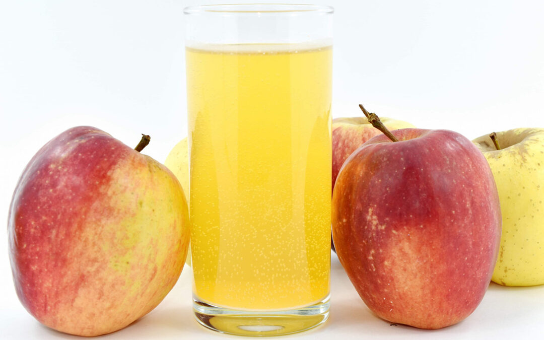 apple cider with apples